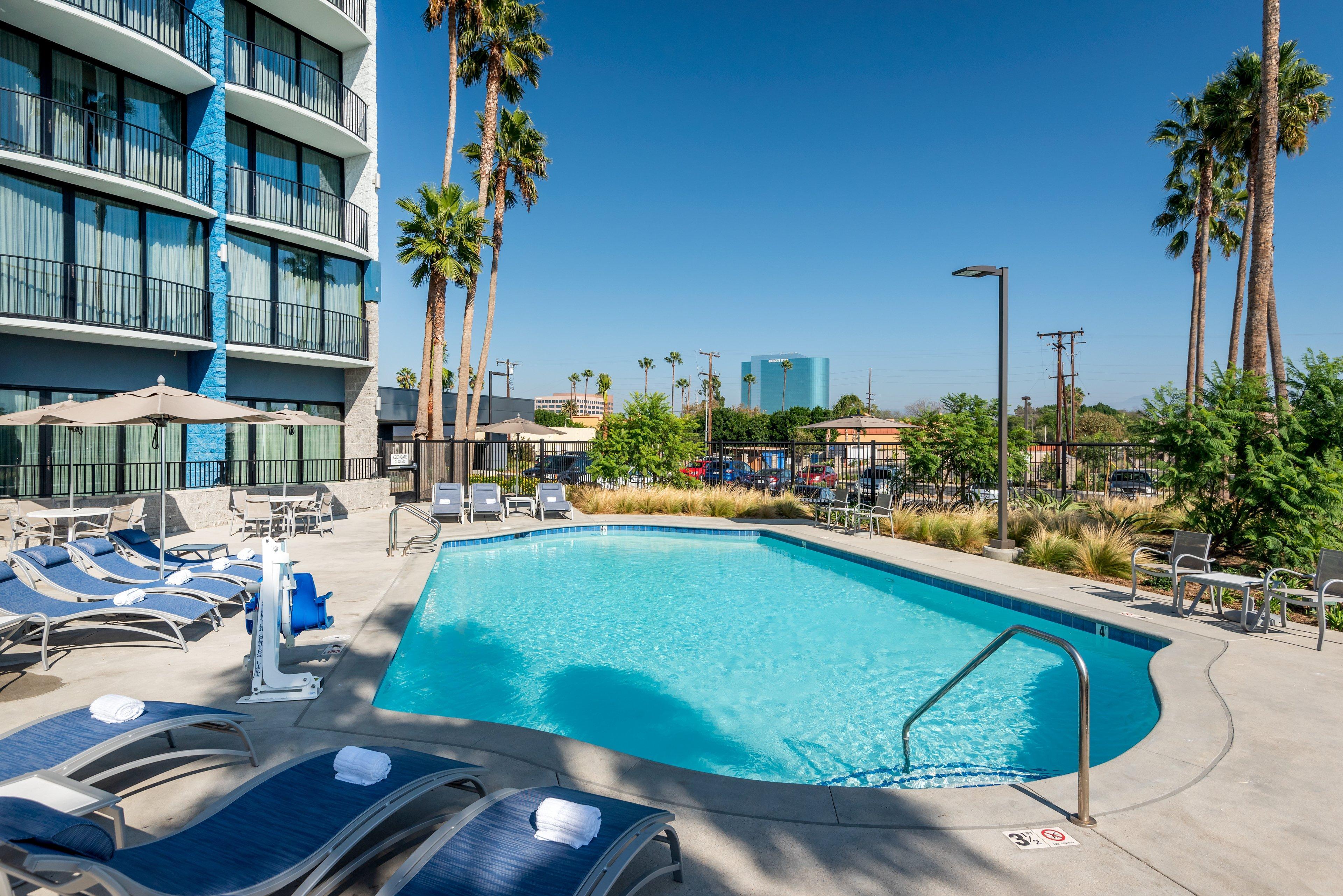 Holiday Inn Express & Suites Santa Ana - Orange County By Ihg Экстерьер фото