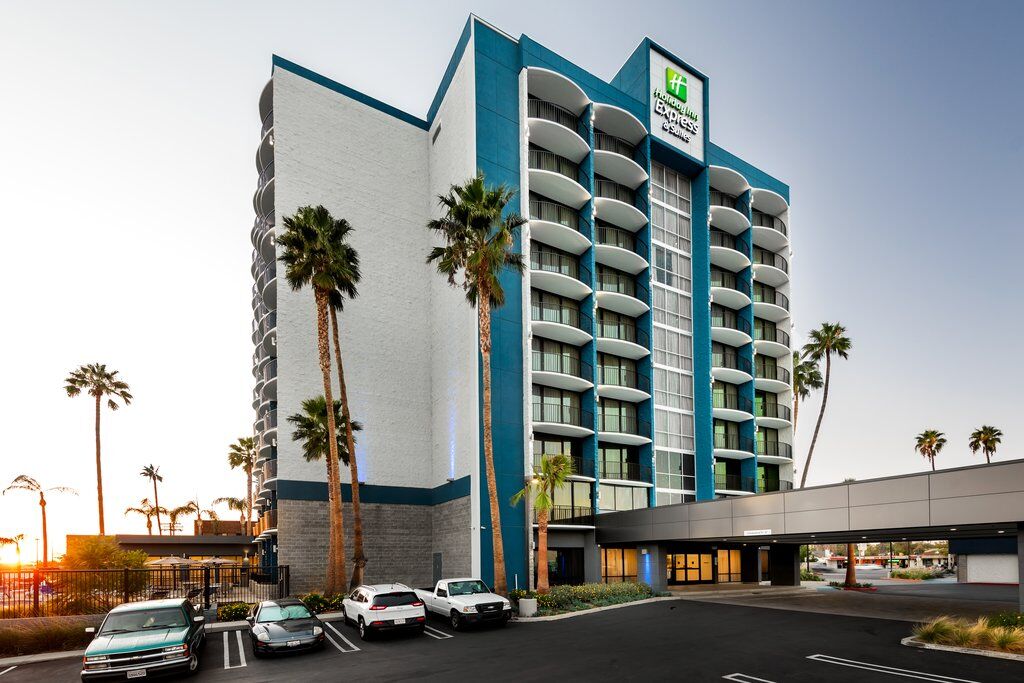 Holiday Inn Express & Suites Santa Ana - Orange County By Ihg Экстерьер фото